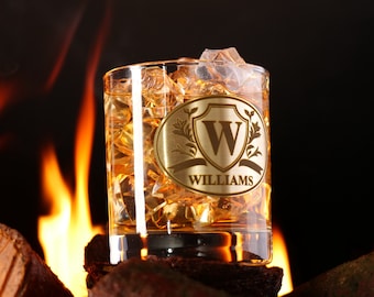 Personalized whiskey glass with engraving on brass plate, Custom Bourbon Cocktail Glass for Groomsmen Gift, Scotch Glass for Wedding Favors