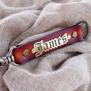 Llavero de cuero personalizado con mosquetón: llavero monogramado