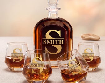 Juego de decantador de whisky personalizado con 4 vasos, inicial y nombre personalizados, regalo de bourbon grabado para hombres, regalo para padrinos de boda, Día del Padre