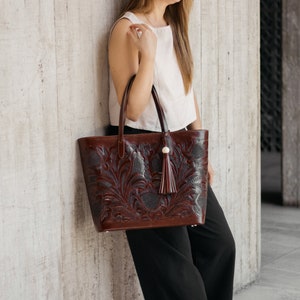 Cartera de piel marrón hecha a mano, bolso de mano de piel de vacuno, bolso de piel con relieve mexicano, bolso de concierto, bolso de piel elegante y lujoso