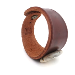 Women's Handmade Leather Bracelet with White Carnelian Stone Bead, Rawhide, Handmade Leather Jewelry, Boho Bracelet, Leather Wristband
