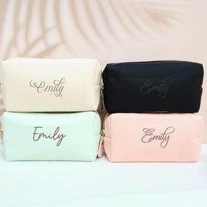 Trousse à cosmétiques nom personnalisé,Trousse de maquillage de voyage,Trousse de toilette en cuir personnalisée,Trousse de demoiselle d'honneur pour le mois de naissance,Cadeau de mariage,Cadeau de demoiselle d'honneur