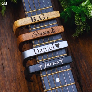 Snaarspanner Custom Capo - Gepersonaliseerde Gitaar Speler Cadeau Gitarist Accessoire Bijlagen Music Lover
