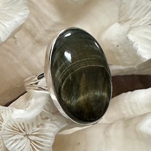 Beautiful Blue Tiger&#39;s Eye Ring Size 8.5