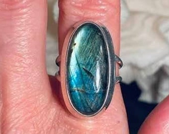 Beautiful Labradorite Ring Size 7.75