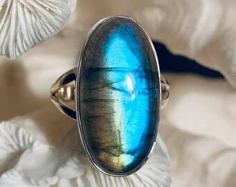 Beautiful Labradorite Ring Size 9.5