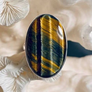 Beautiful Large Blue Tiger&#39;s Eye Ring Size 8.25