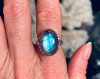 Beautiful Labradorite Ring Size 6.25