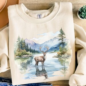 Retro Deer Wilderness Scene Sweatshirt - Vintage Nineties Buck & Doe Tee - Winter Landscape Deer Shirt, Boho Outdoor Nature Lovers xmas Gift