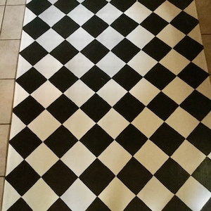 FLOORCLOTH Black and White Diamond Pattern, hand painted rug  COUNTRY PRIMITIVE  Folkart