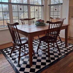 FLoorcloth /  hand painted rug/ Country Primitive/ French Country / 4&#39;x5&#39; /BLACK & WHITE