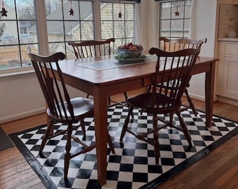 Hand Painted Floorcloth Rug: Black & White Diamond, Country Primitive (4'x5')