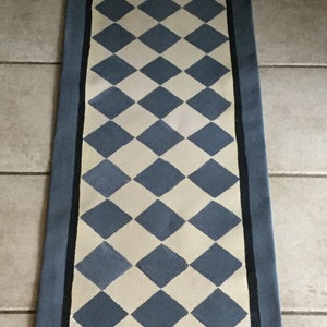 FLOORCLOTH  COUNTRY RUNNER  hand painted rug  2'x6'
