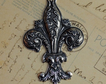 Large Silver Fleur de Lis Finding 1258