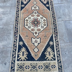 Handgefertigter Türkischer Teppich 70x100: Kleiner Anatolischer Vintage-Teppich