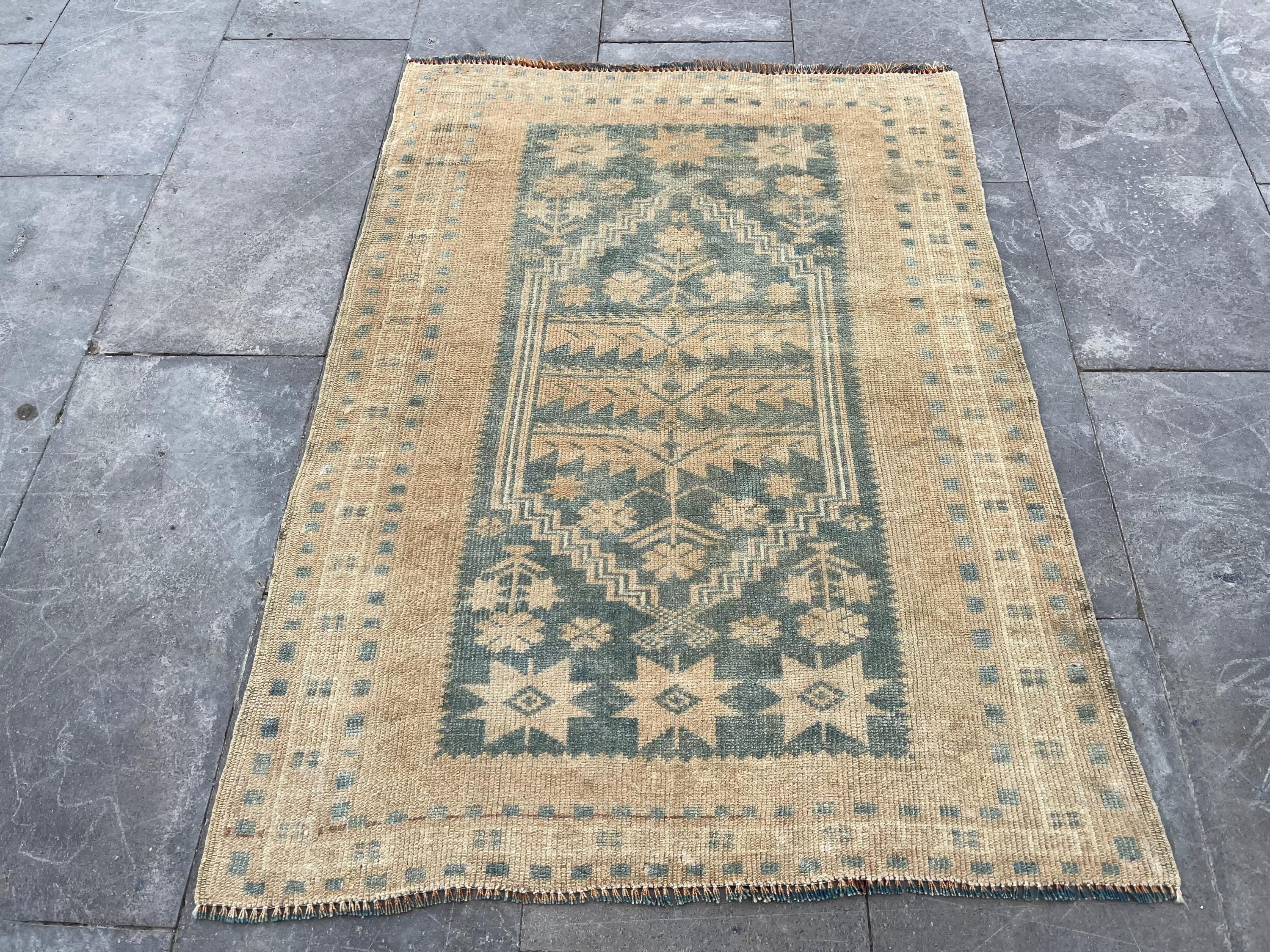 Rug 3 x 4, Turkish Rug, Oushak Rug, Anatolian Rug, Natural Rug, Soft Rug, Vintage Rug, 3x4 Rug, Wool Rug, Floor Rug, 2,7x3’6 Ft, Beige Rug