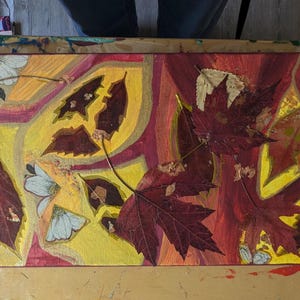 Cartoline dipinte e arte astratta