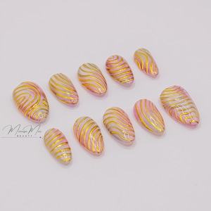 Golden Honmoon | Handmade Press-On Nails | Made to Order | Custom