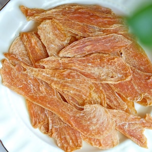 Homemade Dry Chicken Jerky for Dogs and Cats