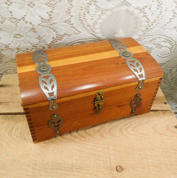 Juvale Antique Wooden Treasure Chest, Keepsake Boxes (3 Piece Set)