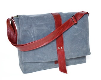 Messenger bag in waxed canvas, laptop courier crossbody work bag with adjustable strap and flap closure - The Sloane Messenger Bag in Stone