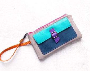 The Lulu Wristlet Clutch in Light Grey