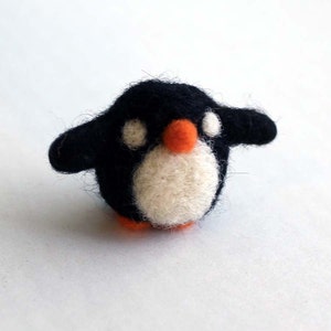 Needle Felted Penguin Miniature Made to Order Pick Beak and Feet Color Felt Penguin Figurine Cute Tiny Kawaii Penguins image 3