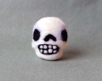 Needle Felted Skull Soft Sculpture Miniature - Made to Order - Felt Skull Figure - Halloween Decor - Felted Human Skull Art