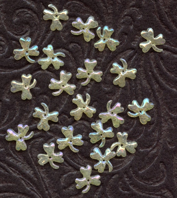 25 FRENCH VINTAGE SEQUINS PUFFY PEACOCK IRIS HOLLOW PAILLETTES CLOVER HEARTS lot