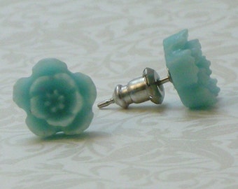 5 Petal Flower Earrings - Light Aqua Blue