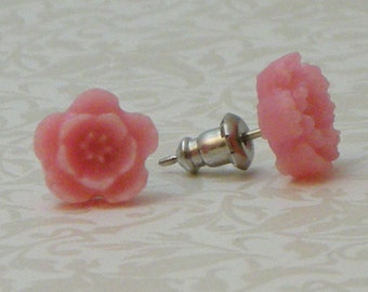 5 Petal Flower Earrings - Light Pink