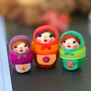 Needle Felted Matryoshka Russian Dolls Wearing Aprons, Individual Doll or Set of 2 or 3, Felted Dolls, Nesting Doll Family, Cute Felt Dolls