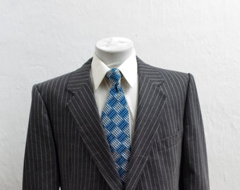 Men's Blazer / Vintage Dark Grey Pinstripe Jacket / Martinelli / Size 46  XL