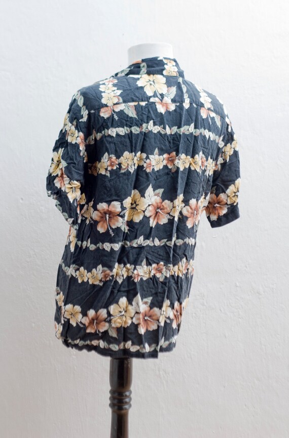 Men's Hawaiian Shirt / Vintage Croft and Barrow S… - image 3
