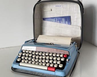 Máquina de escribir manual Brother Webster XL-747 – Azul claro vintage con estuche