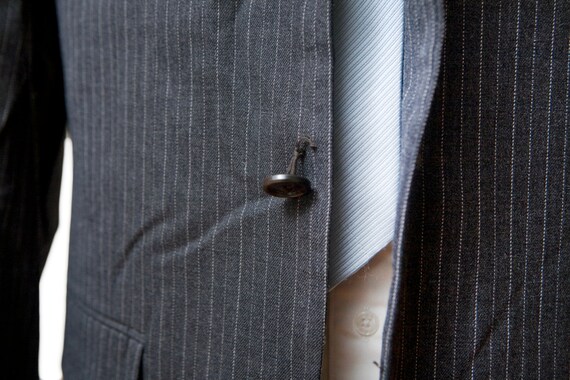 Men's Blazer / Vintage Charcoal Grey Pinstripe Ja… - image 3