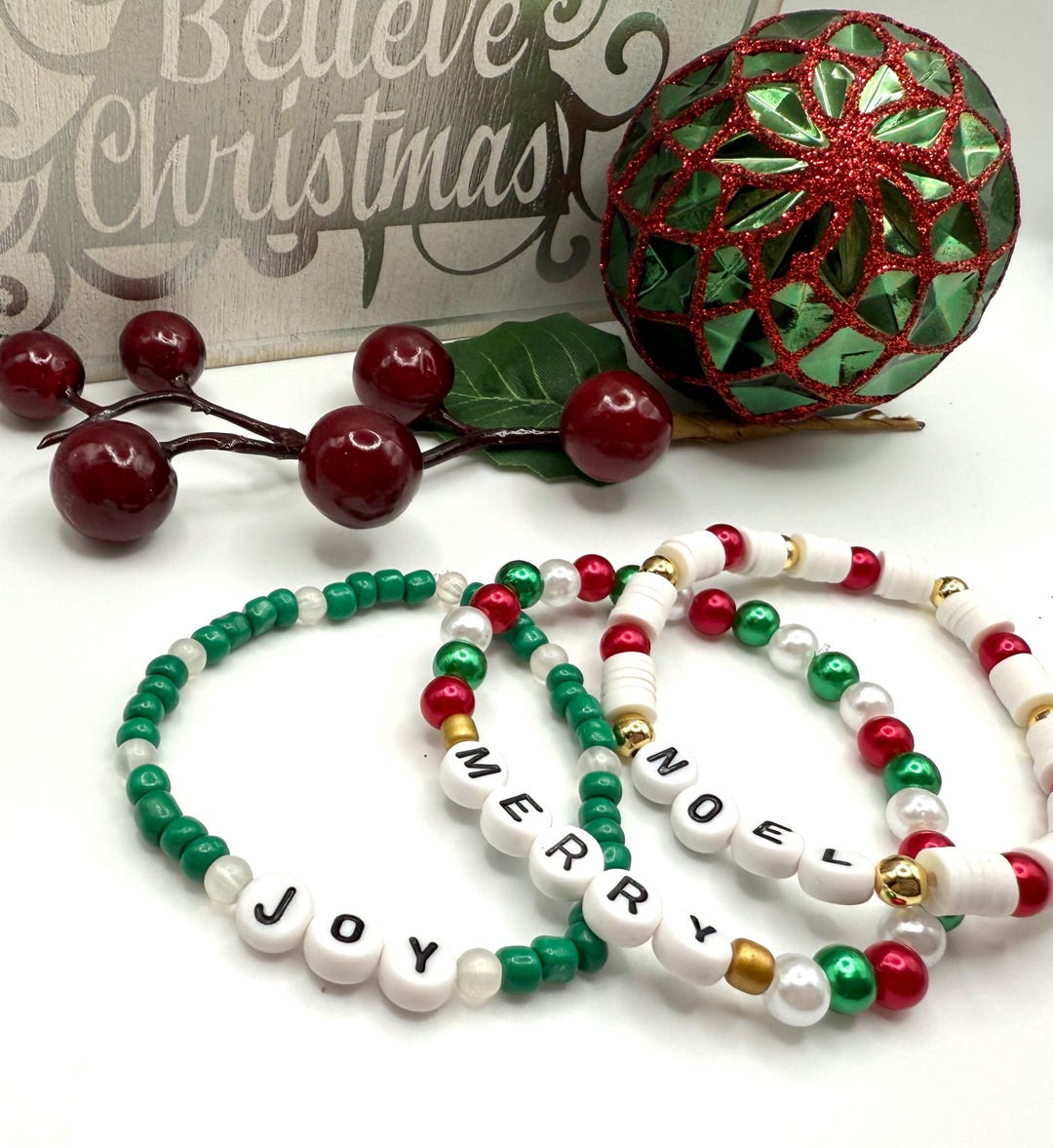 Christmas Strtech Beaded Red and Green Christmas Stretch Bracelets, Holiday Bracelet ...