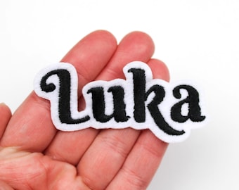 Personalisierter Kinder Aufnäher: Individuell gesticktes Bügelbild aus Filz für Kleidung & Rucksäcke