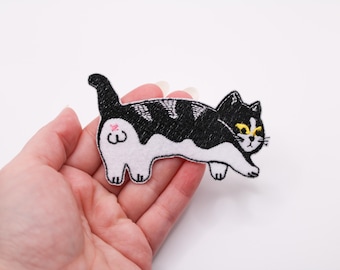 Funny Cat Butt Embroidered Patch: Quirky Iron-On Applique