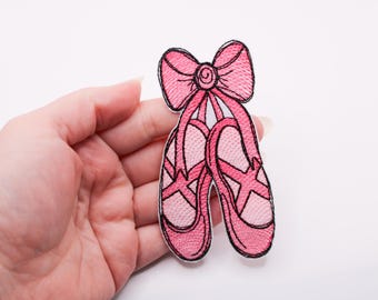 Parche bordado de bailarina: aplique termoadhesivo de zapatillas de ballet rosas