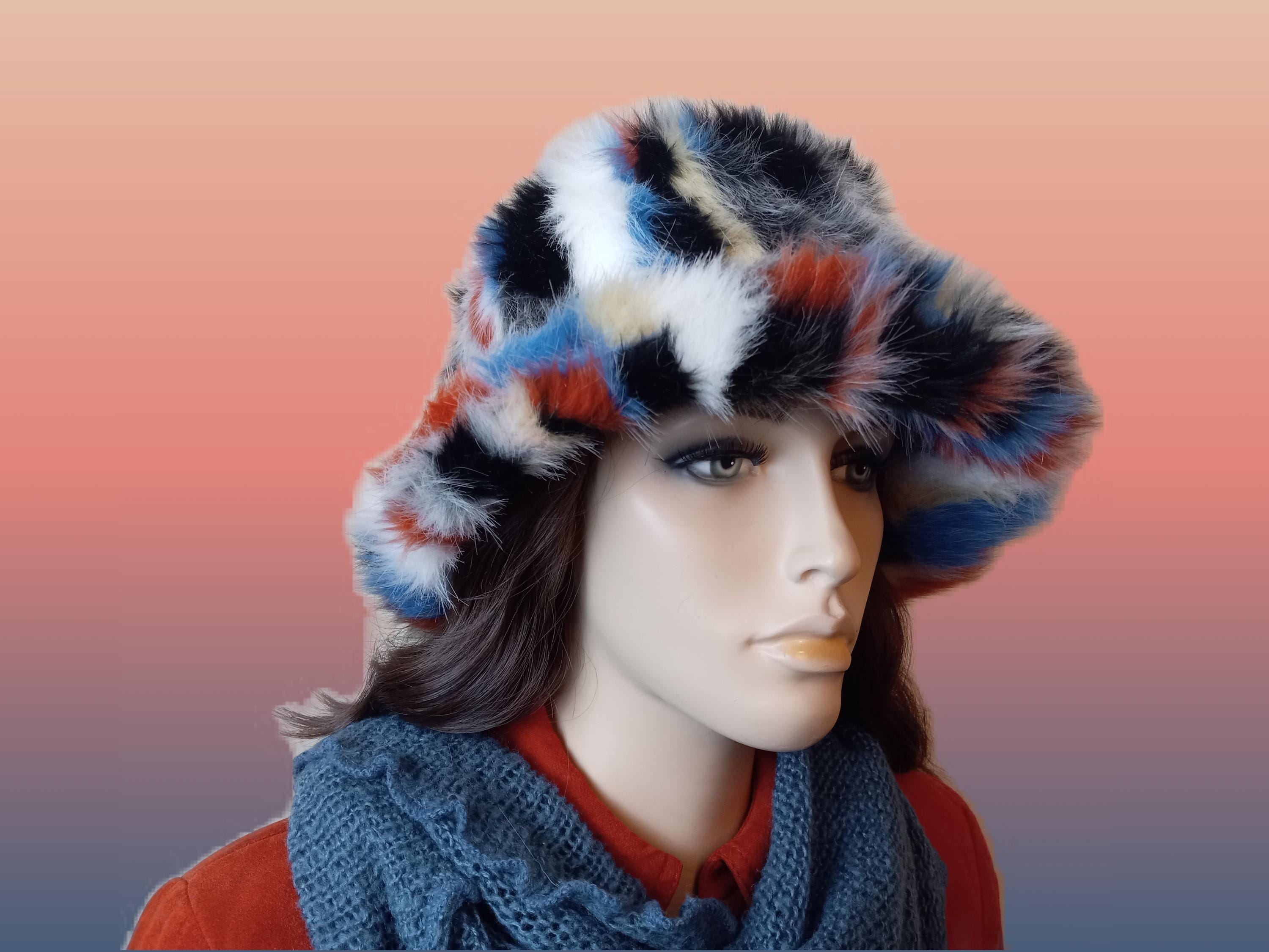 Faux Fur Fabulous Plaid Bucket Hat Amazon.com: Women main image 3