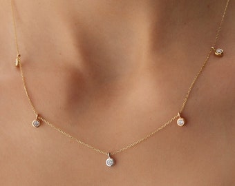 14K Gold Dangle Necklace: Elegant Women&#39;s Jewelry by Yunka
