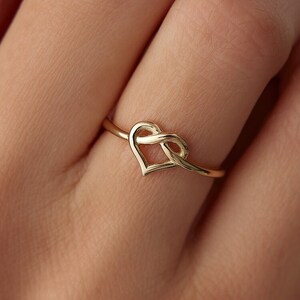 14K Gold Heart Knot Ring: Elegant Love Jewelry