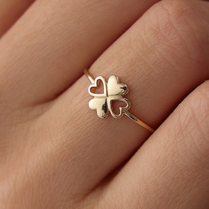 14K Gold Klee Ring von Yunka Jewelry, Klee Ring für Frauen, 14K Goldring für Frauen, 14K Goldschmuck für Sie Ring