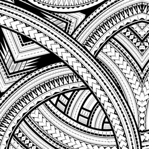 Op de afbeelding: Zwart-wit tribaal patroon met ingewikkelde geometrische ontwerpen. Het kunstwerk toont een complexe opstelling van gebogen lijnen, driehoeken en andere vormen, waardoor een visueel aantrekkelijke en gedetailleerde compositie ontstaat. Geschikt voor stof of behang.