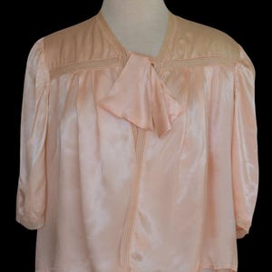 Vintage 30s Peach Silk Satin Bed Jacket, Tie Front, Open Weave Ribbon Embellishment, Size M Medium