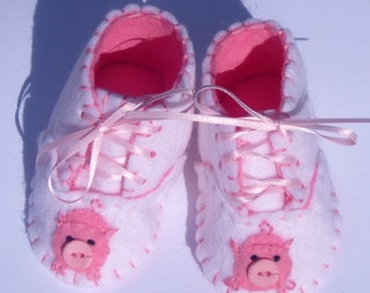 Pig Baby Shoes, Pig Booties, Baby Girl Gift, Pig Lover, Gift for Baby