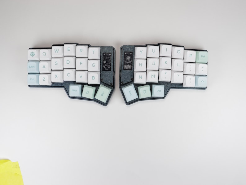 KeyboardHoarders Corne Wireless Split Keyboard