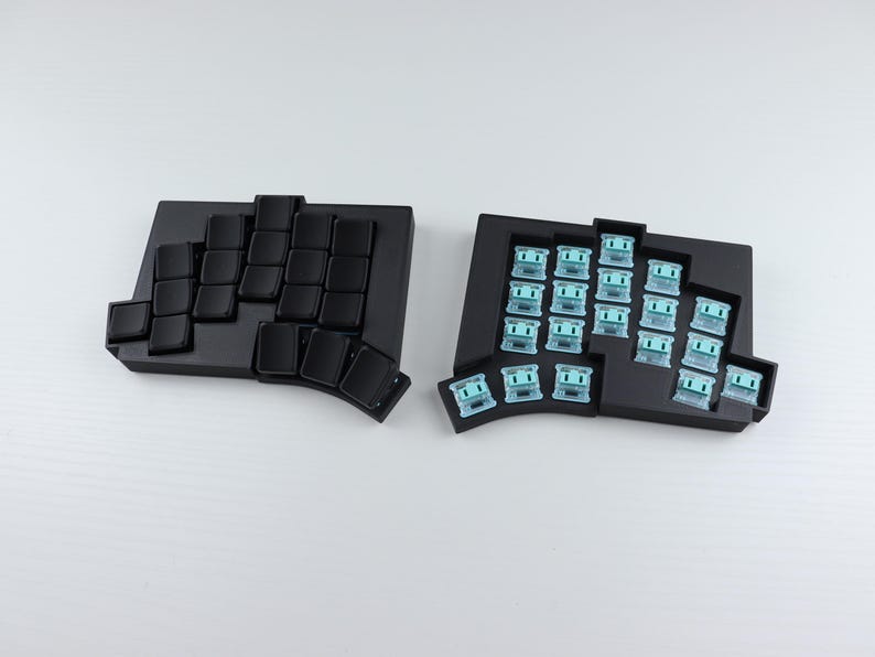 KeyboardHoarders Totem Split Keyboard - Thumbnail 3