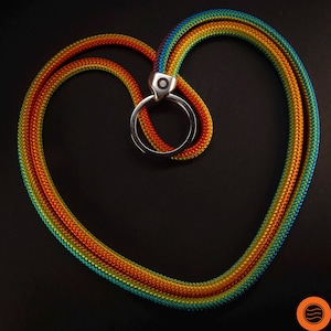 Cordón con arco iris | Cordón estilo arcoíris | Llavero | Idea de regalo | Regalo de orgullo | Cordón orgullo gay